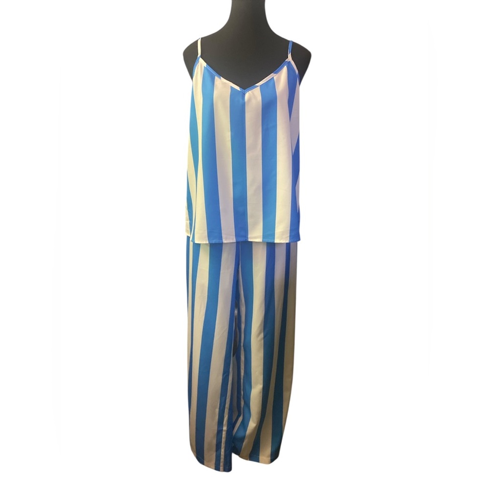 ***SALE*** ENA Striped Blue and White Pajama Set XL EUC